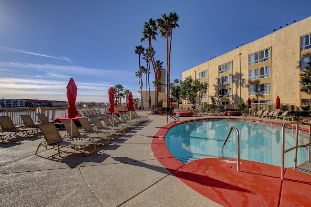 Golden Nugget Laughlin Hotel Exterior photo