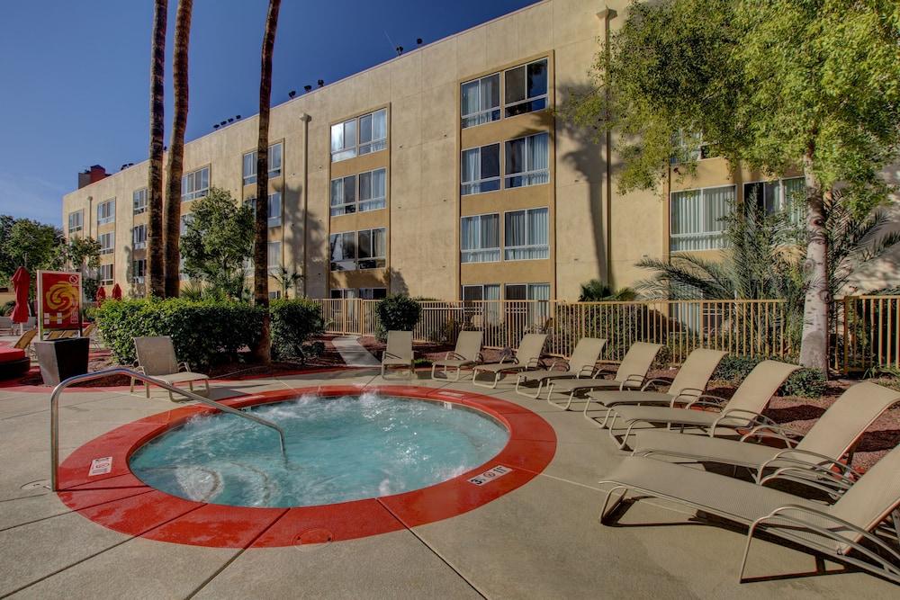 Golden Nugget Laughlin Hotel Exterior photo